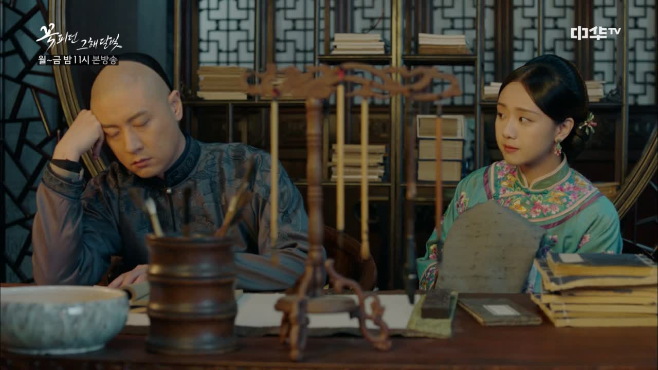 꽃 피던 그해 달빛 | 동영상 > 55화. [안쓰럼 주의] 오의, 조백석을 향한 외로운 ′사랑′ 55화. [안쓰럼 주의] 오의, 조백석을 향한 외로운 ′사랑′