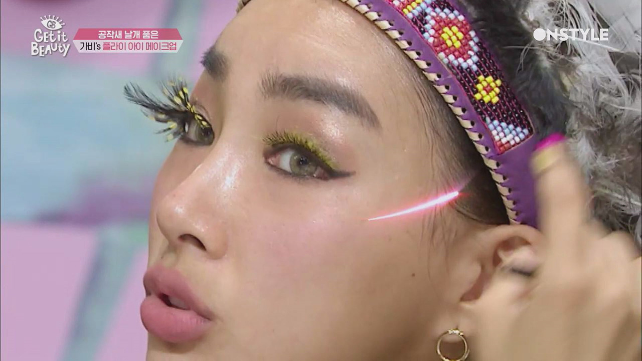 드류 베리모어가 'WOW'를 연발한 문가비의 플라이 아이 메이크업