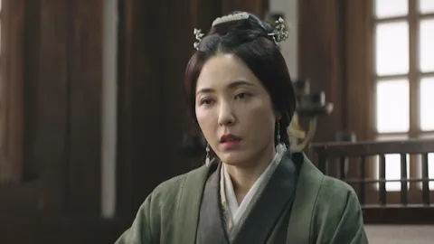 연등회에서의 첫 만남