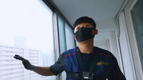 여름을 대비하는 사람들 - 단열시공과 외벽·새시 수리