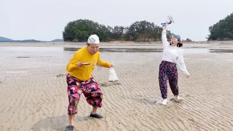 제19화  갯벌에서 조개 캐다가 보석 발견했습니다!ㅋㅋㅋㅋ