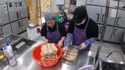 대낮보다 뜨겁다 야시장과 새벽시장