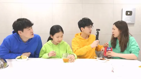 3화: 매운맛 VS 신맛 !! 매운 음식이 더 맛있을까? 복불복 랜덤 먹방 뽑기 외