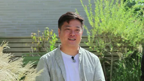 317. 움직이는 벽, 살아있는 집