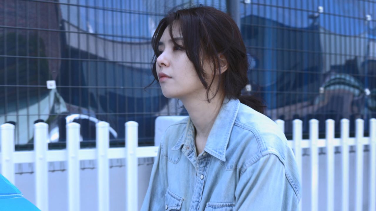 같이 걷는 여자
