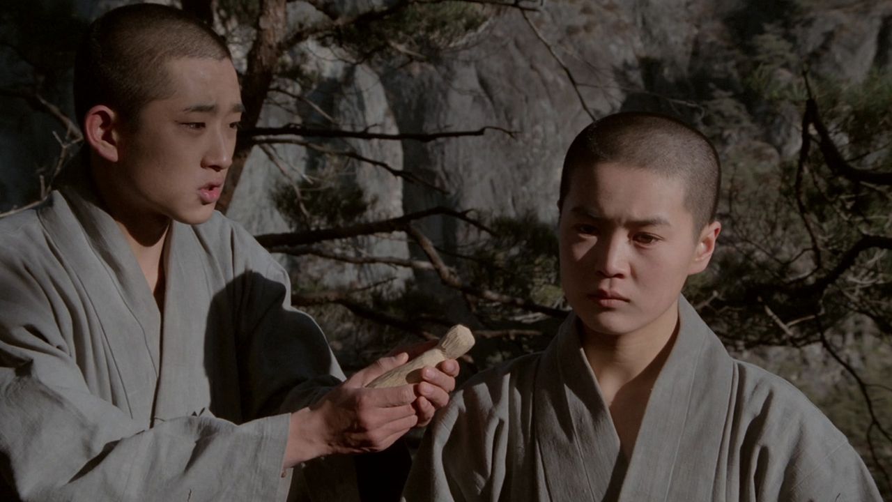 산산이 부서진 이름이여