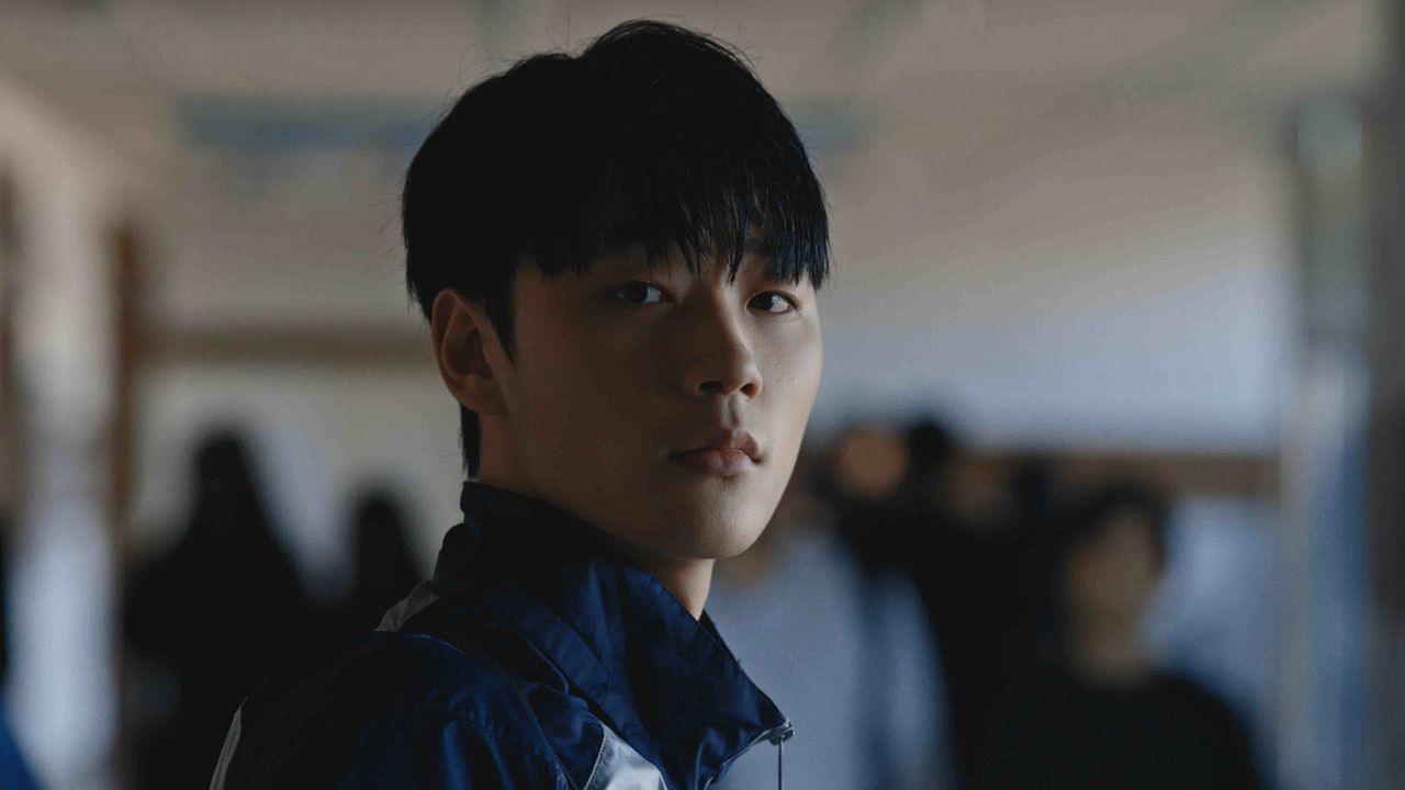 보이 인 더 풀