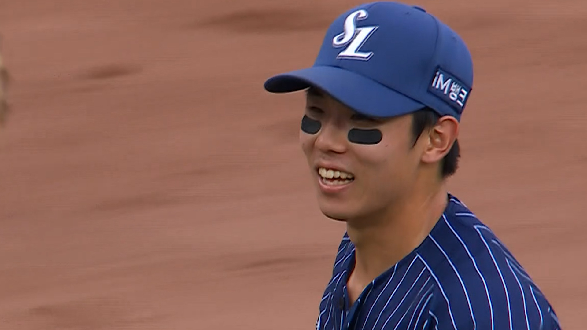 [삼성] 2025/9/7 강한 어깨로 2루에서 안치홍을 잡아내는 김성윤 | TVING