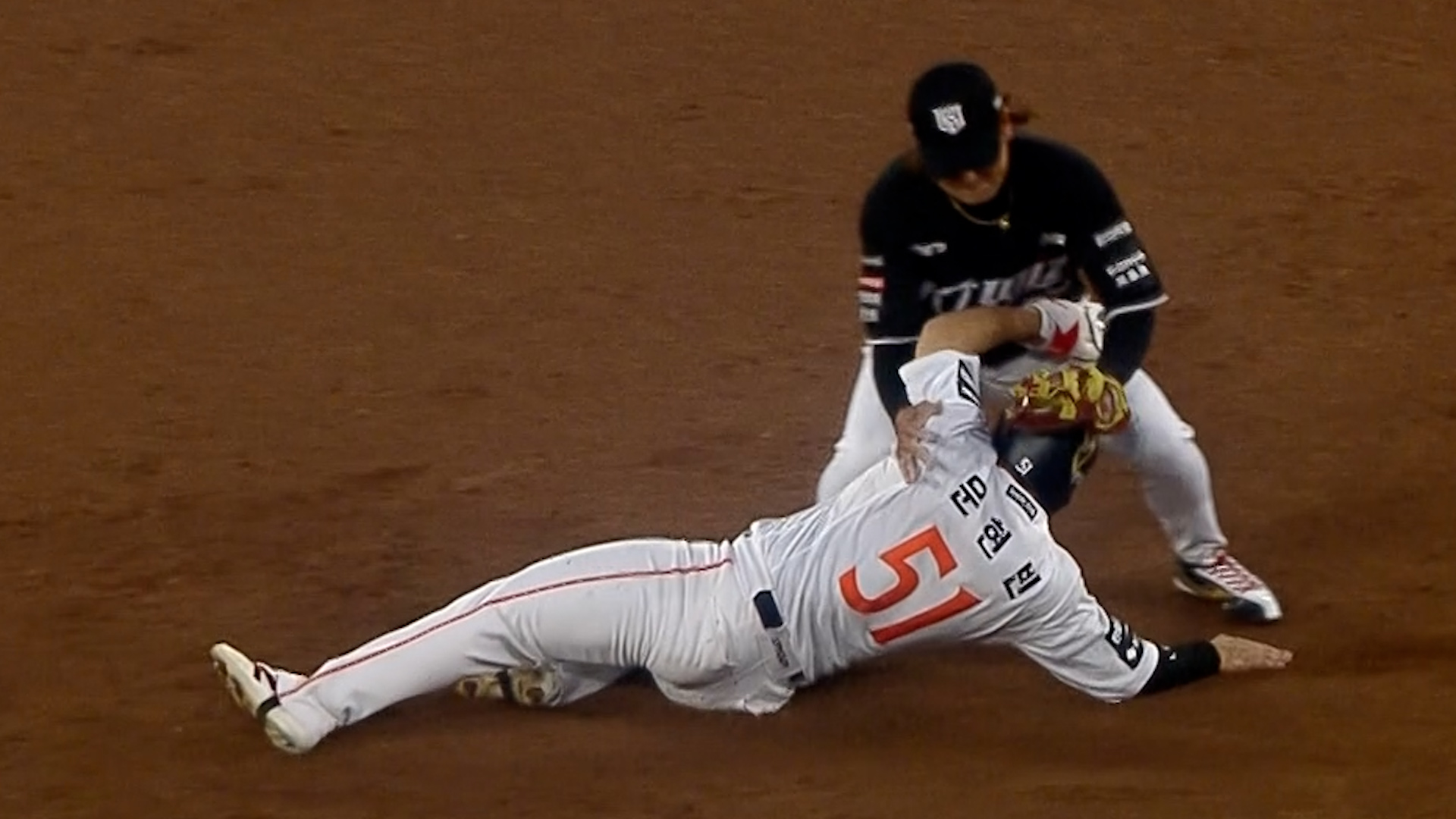 TVING KBO 클립 썸네일: 보쉴리 & 한승택 배터리