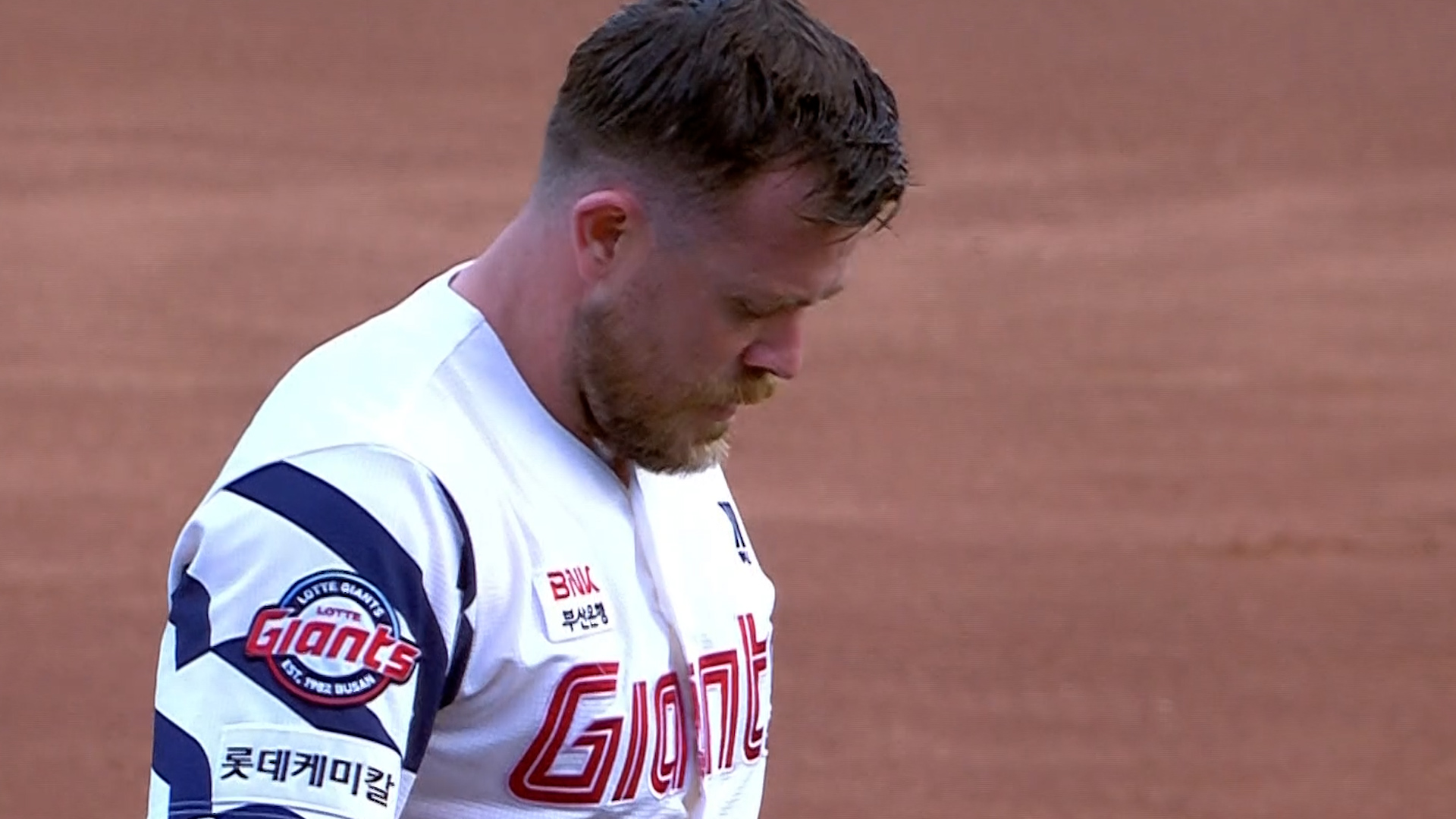 TVING KBO 클립 썸네일(롯데 비슬리 관련 장면)