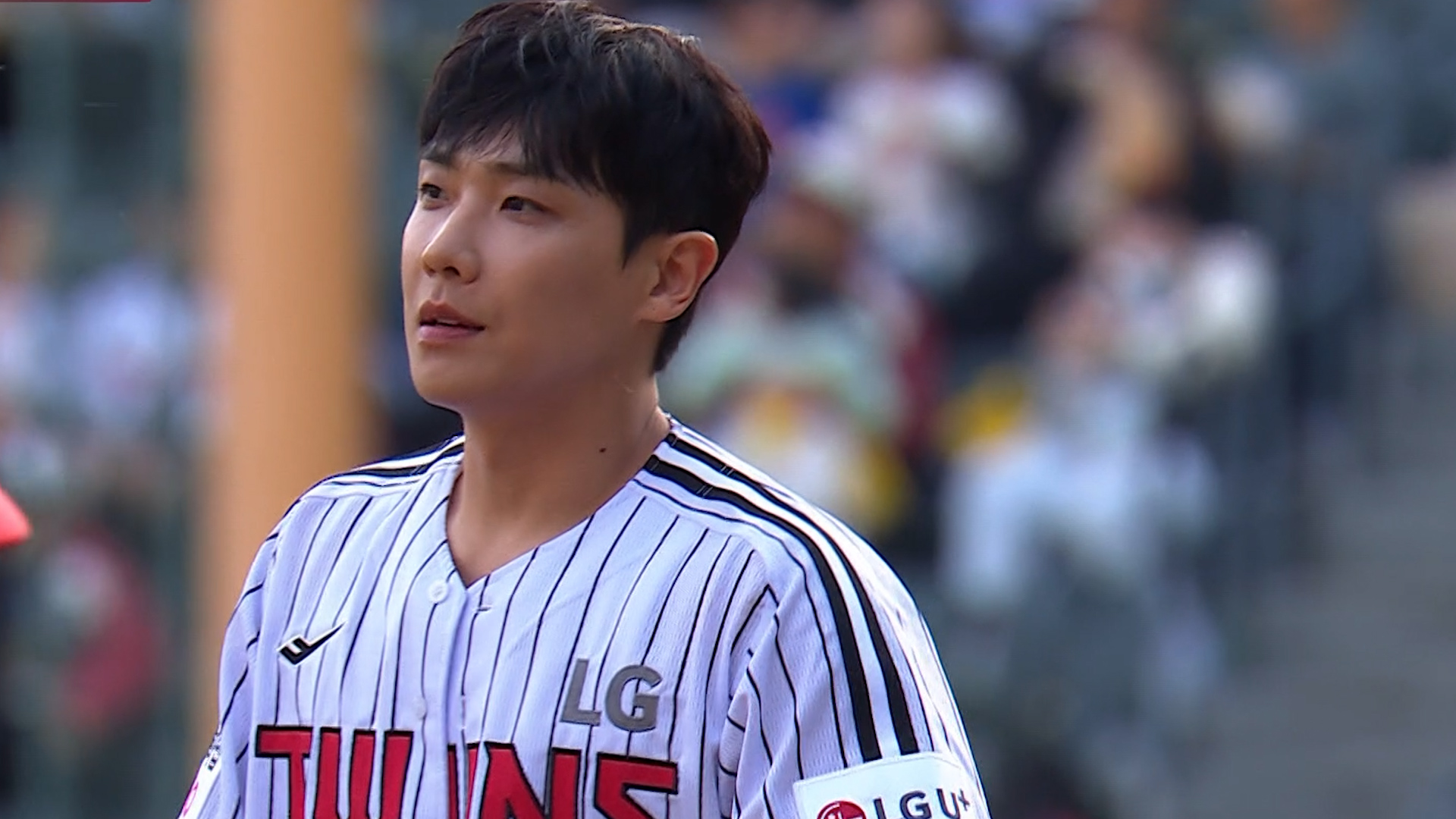 TVING 공개 '2026/4/22 시구 - 배우 이준' 썸네일