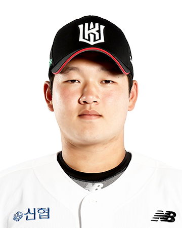 박건우