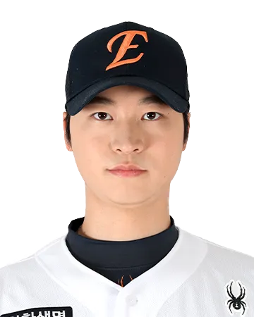 엄상백 선수 이미지