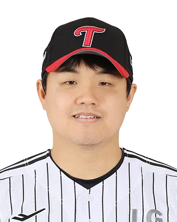 장현식 선수 이미지