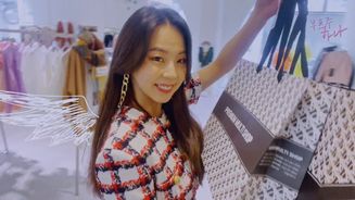 포스터 이미지